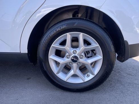 Used 2025 Kia Soul LX w/ LX Technology Package FWD image 10