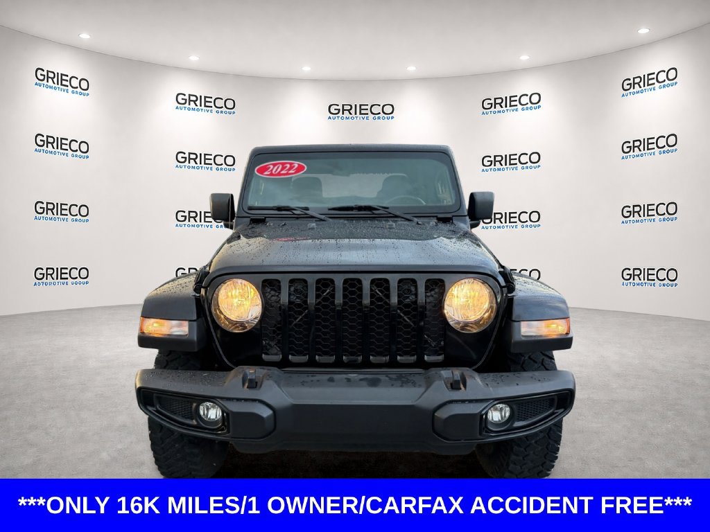 Used 2022 Jeep Gladiator Sport AWD/4WD image 2