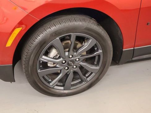 Used 2022 Chevrolet Equinox RS w/ RS Leather Package image 8