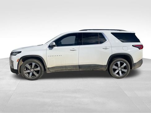 Certified 2023 Chevrolet Traverse LT w/ LT Premium Package AWD/4WD image 4