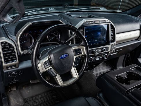 Used 2022 Ford F250 Lariat w/ Black Appearance Package image 15