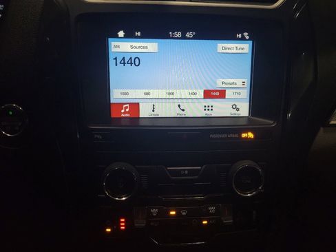 Used 2018 Ford Explorer XLT w/ Equipment Group 202A image 25