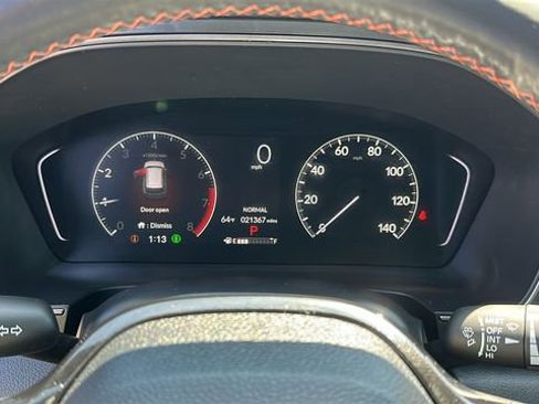 Used 2025 Honda Pilot TrailSport image 15