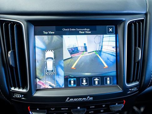 Used 2017 Maserati Levante w/ Luxury Package image 49