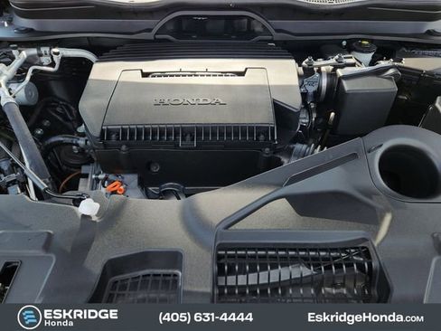 Certified 2025 Honda Pilot Touring image 34