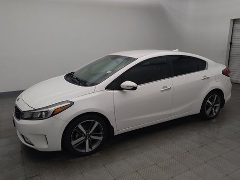 Used 2017 Kia Forte EX FWD image 2
