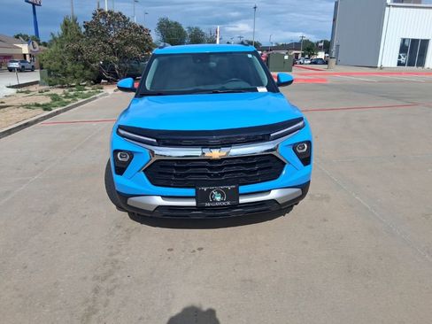 Used 2024 Chevrolet TrailBlazer LT w/ LT Cold Weather Package FWD image 8