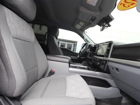 Certified 2025 Ford F250 XLT w/ Black Appearance Package image 12