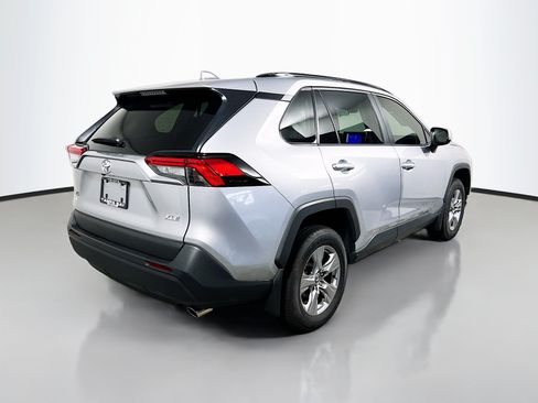 Used 2025 Toyota RAV4 XLE FWD image 4