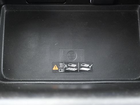 Certified 2022 Chevrolet Suburban Premier AWD/4WD image 21