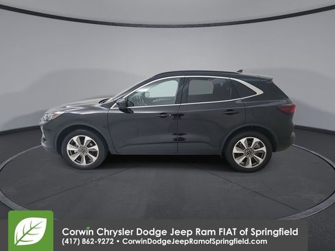 Used 2024 Ford Escape Platinum w/ Premium Technology Package image 5