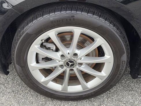 Used 2019 Mercedes-Benz A 220 w/ Premium Package image 33