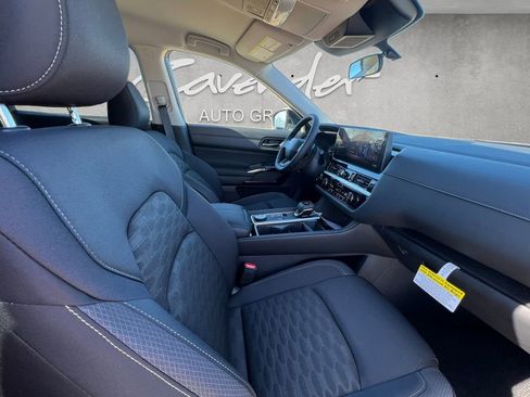 New 2026 Nissan Pathfinder SV image 24