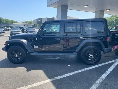 Used 2019 Jeep Wrangler Unlimited Sport S AWD/4WD image 8