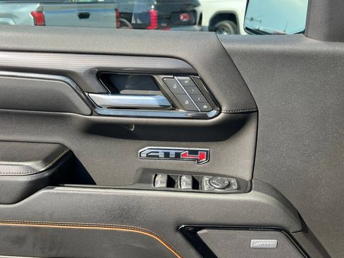 Certified 2023 GMC Sierra 1500 AT4 w/ Technology Package AWD/4WD image 28