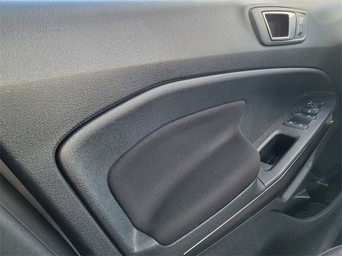Certified 2022 Ford EcoSport SE image 37