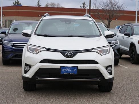 Used 2016 Toyota RAV4 Limited image 2