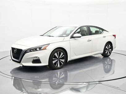 Certified 2022 Nissan Altima 2.5 SV