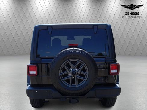 Used 2024 Jeep Wrangler Sport AWD/4WD image 4