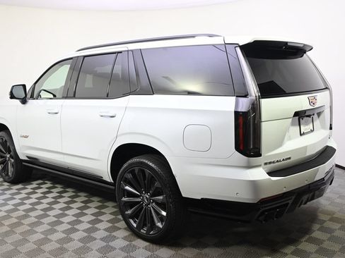 New 2026 Cadillac Escalade V w/ LPO, Floor Liner Package AWD/4WD image 3