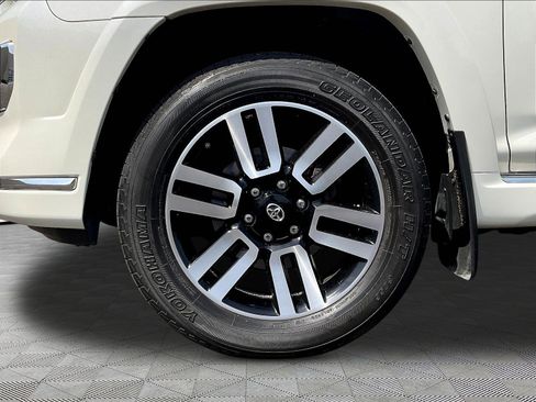Used 2019 Toyota 4Runner Limited AWD/4WD image 34