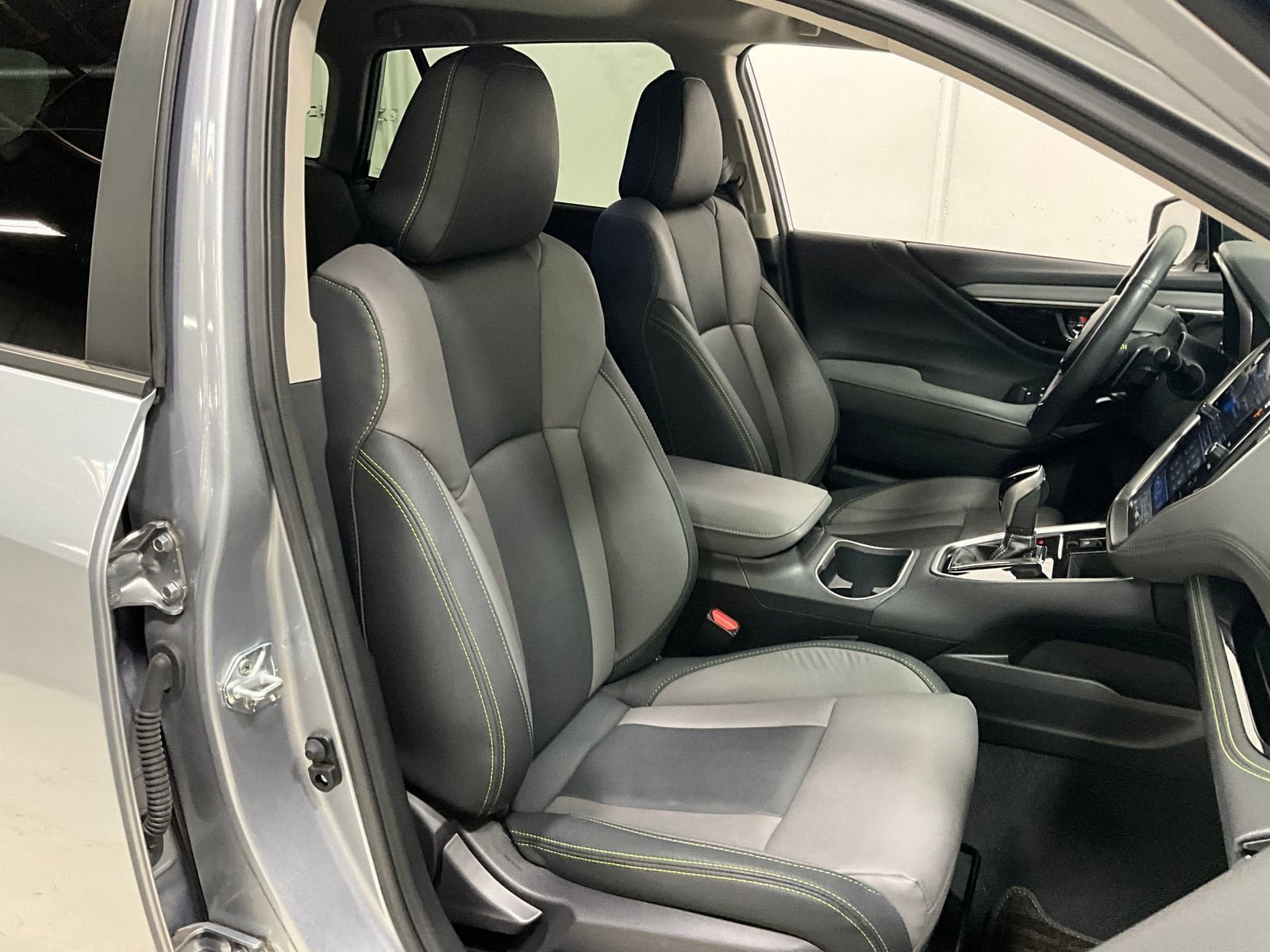 Used 2025 Subaru Outback Onyx Edition AWD/4WD image 8