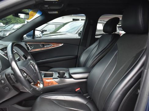 Used 2019 Lincoln Nautilus Reserve AWD/4WD image 13