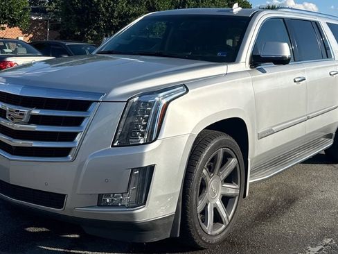 Used 2016 Cadillac Escalade ESV Luxury AWD/4WD image 1
