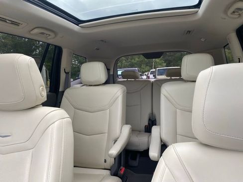 Used 2023 Cadillac XT6 Premium Luxury FWD image 26