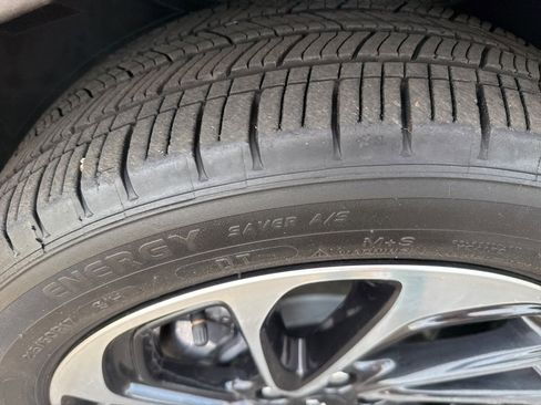 Used 2023 Chevrolet Bolt EUV Premier w/ Sun & Sound Package image 10