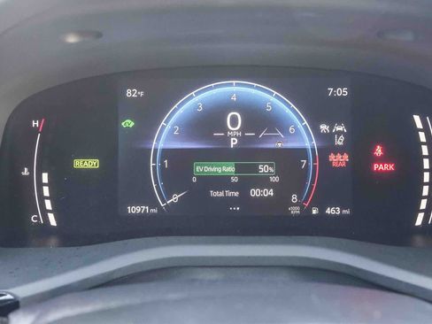 Used 2025 Toyota Camry SE FWD image 25