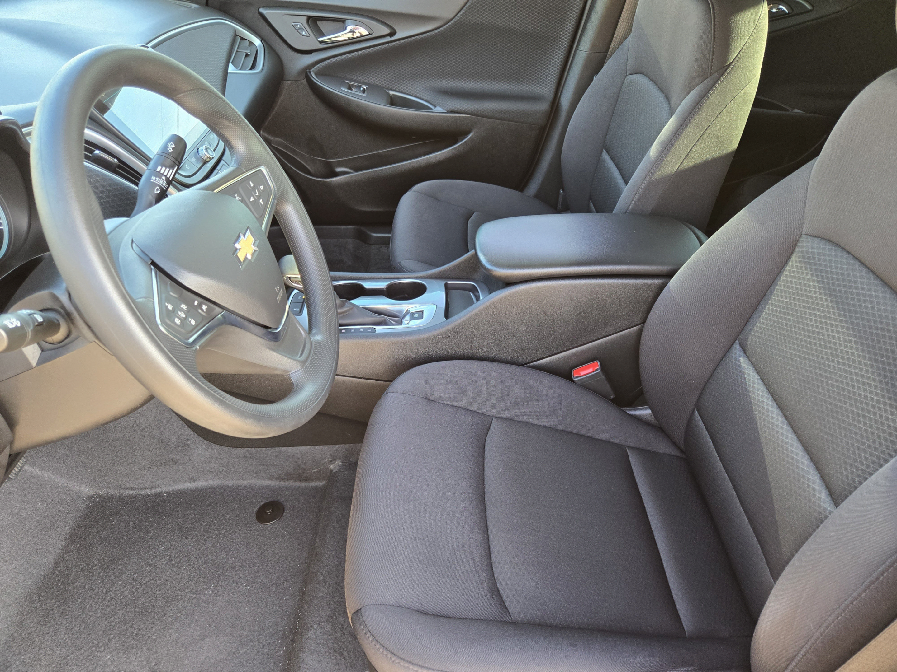 Used 2025 Chevrolet Malibu LS FWD image 9