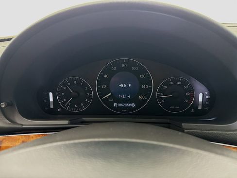 Used 2004 Mercedes-Benz E 500 Sedan image 33