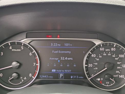 Used 2025 Nissan Altima 2.5 SV FWD image 16