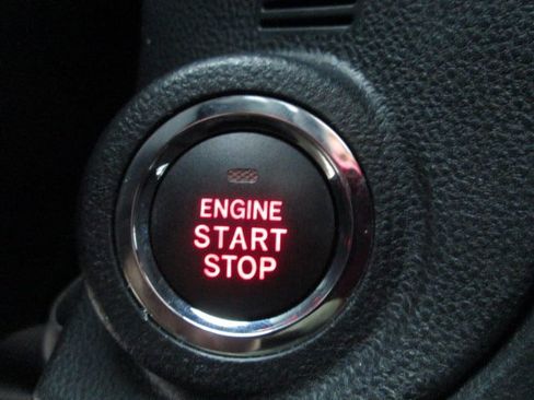 Used 2025 Subaru Outback Premium image 22