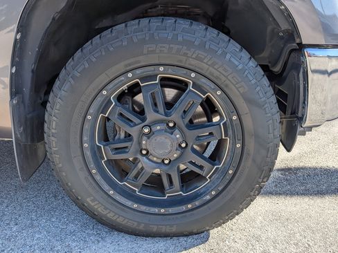 Used 2015 Toyota Tundra SR5 image 10