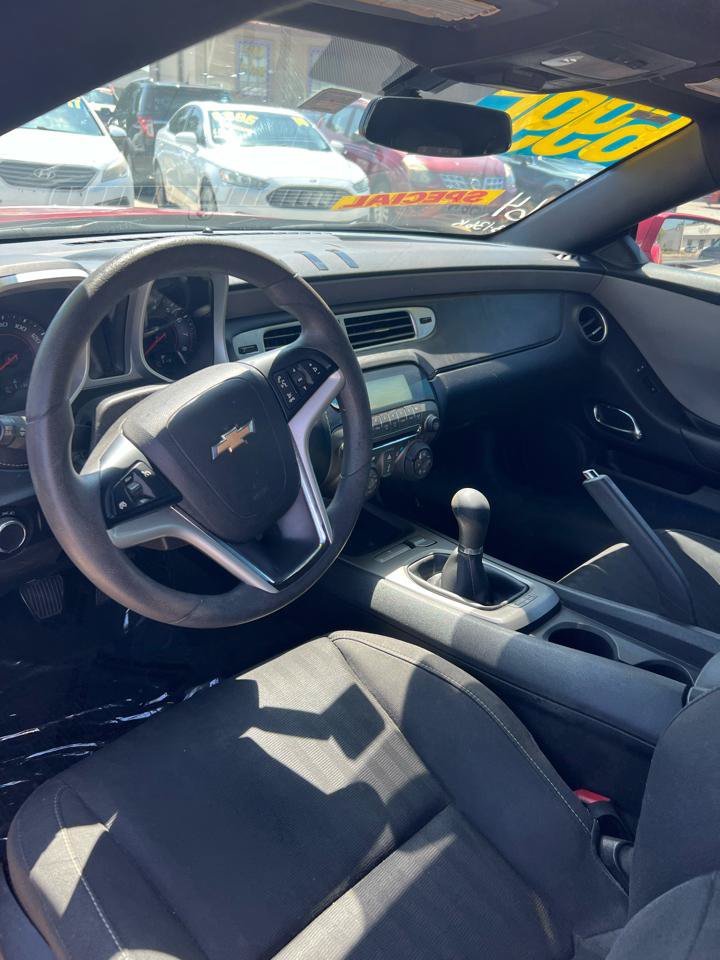 Used 2013 Chevrolet Camaro LS RWD image 5