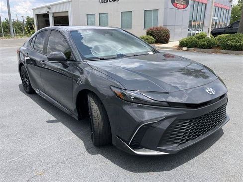 Certified 2025 Toyota Camry SE FWD image 7