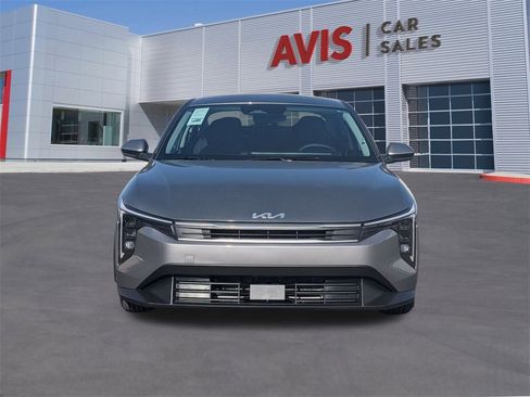 Used 2025 Kia K4 LXS image 2