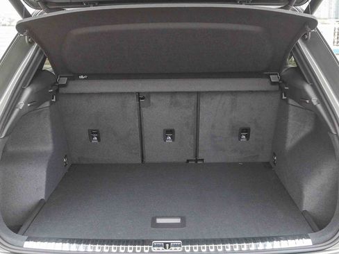 New 2025 Audi Q3 2.0T Premium image 42