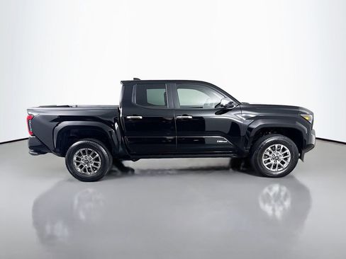 Certified 2024 Toyota Tacoma Limited w/ Limited Package (LT) AWD/4WD image 4