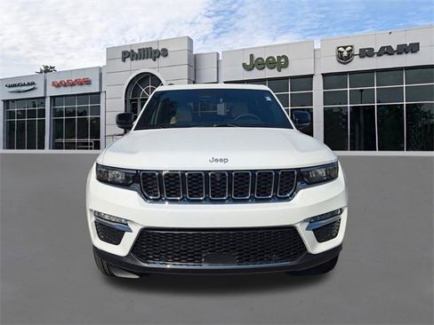New 2025 Jeep Grand Cherokee Limited image 9