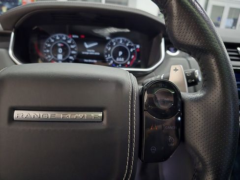 Used 2022 Land Rover Range Rover Sport SVR image 24