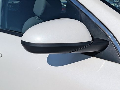 Used 2020 Kia Niro LXS image 10