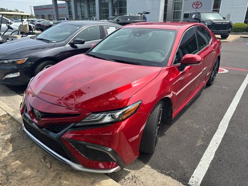 Used 2023 Toyota Camry XSE image 2