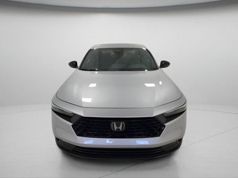 Used 2024 Honda Accord Sport image 2