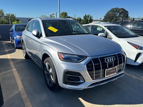 Certified 2023 Audi Q5 Premium w/ Premium Plus Package AWD/4WD image 2