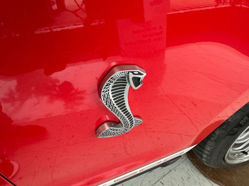 Used 2011 Ford Mustang Shelby GT500 w/ SVT Performance Pkg image 25