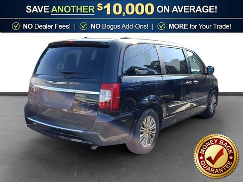 Used 2015 Chrysler Town & Country Touring-L w/ Driver Convenience Group image 5