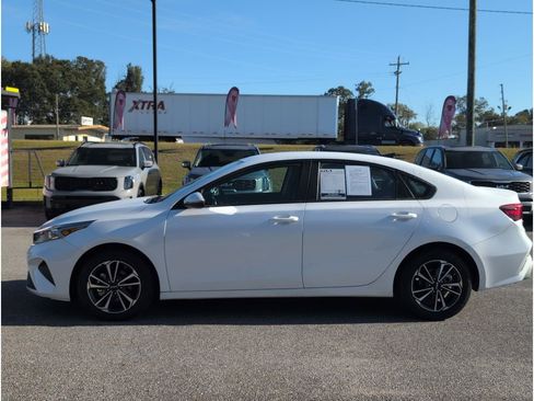 New 2024 Kia Forte LXS w/ LXS Technology Package image 2